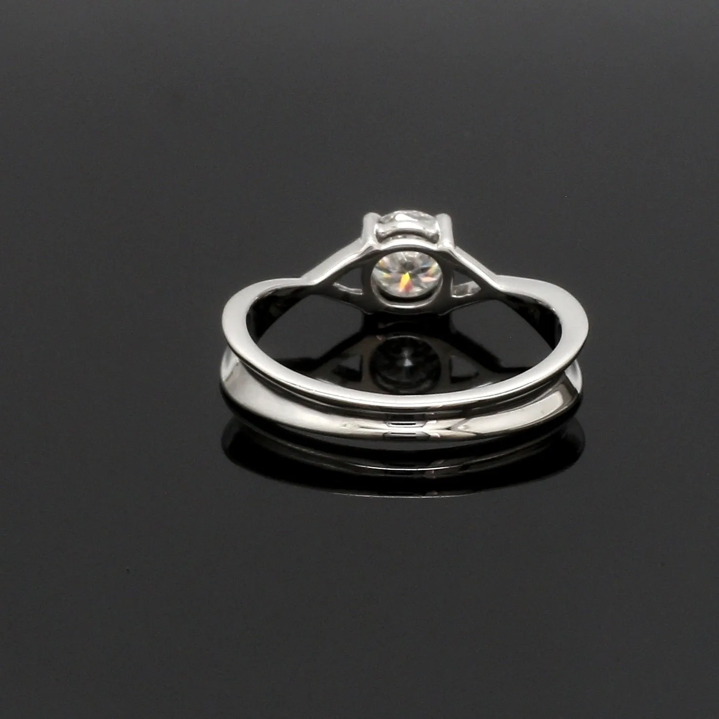 1.50-Carat Lab Grown Solitaire Platinum Twisted Shank Ring JL PT LG G 1351-C