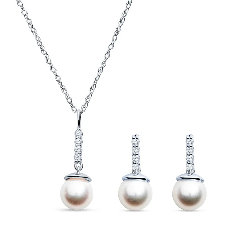 Elongated Diamond and Pearl Pendant Gold