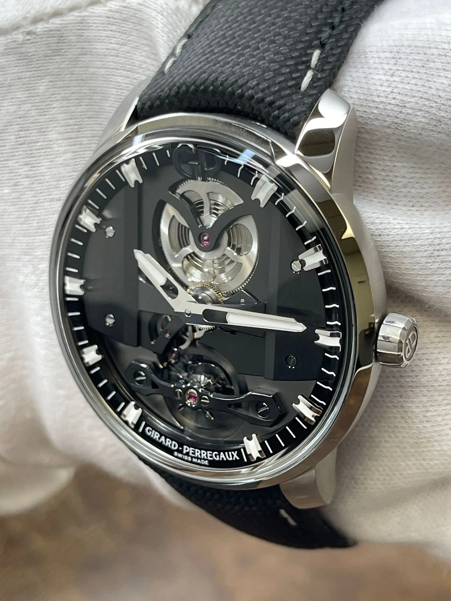 Girard Perregaux Free Bridge 82000-11-631-FA6A Skeleton Dial Automatic Men's Watch