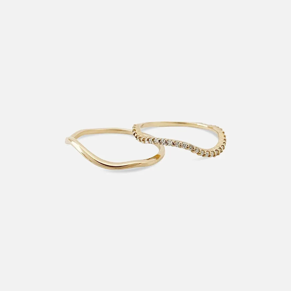 Nalu Plain Wave Band Ring