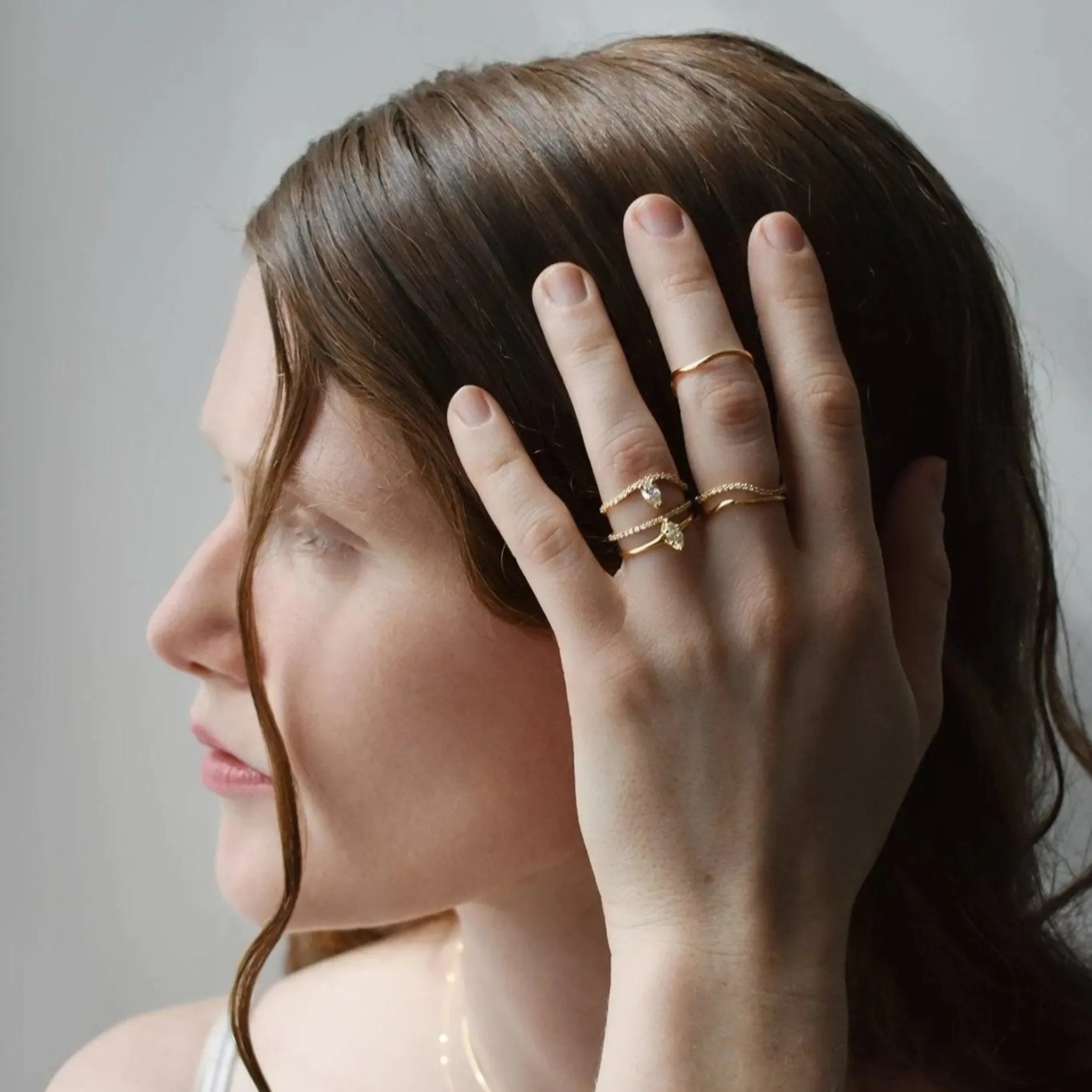 Nalu Plain Wave Band Ring