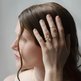 Nalu Plain Wave Band Ring