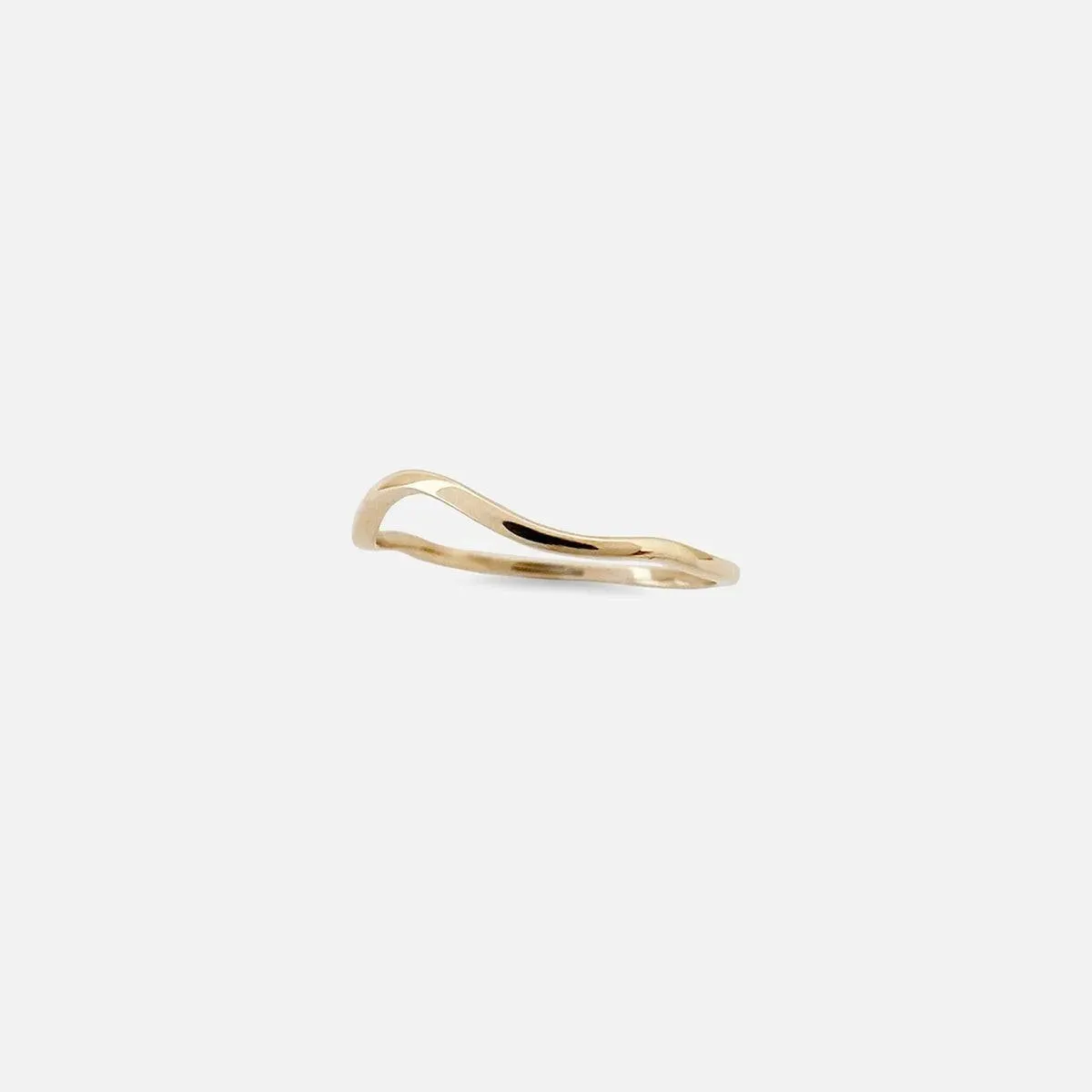 Nalu Plain Wave Band Ring