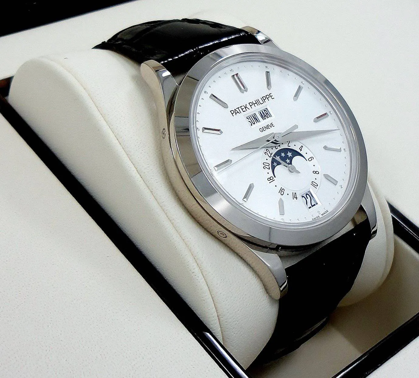 Patek Philippe 5396g-011 Complications Annual Calendar 18k White Gold BOX/PAPERS