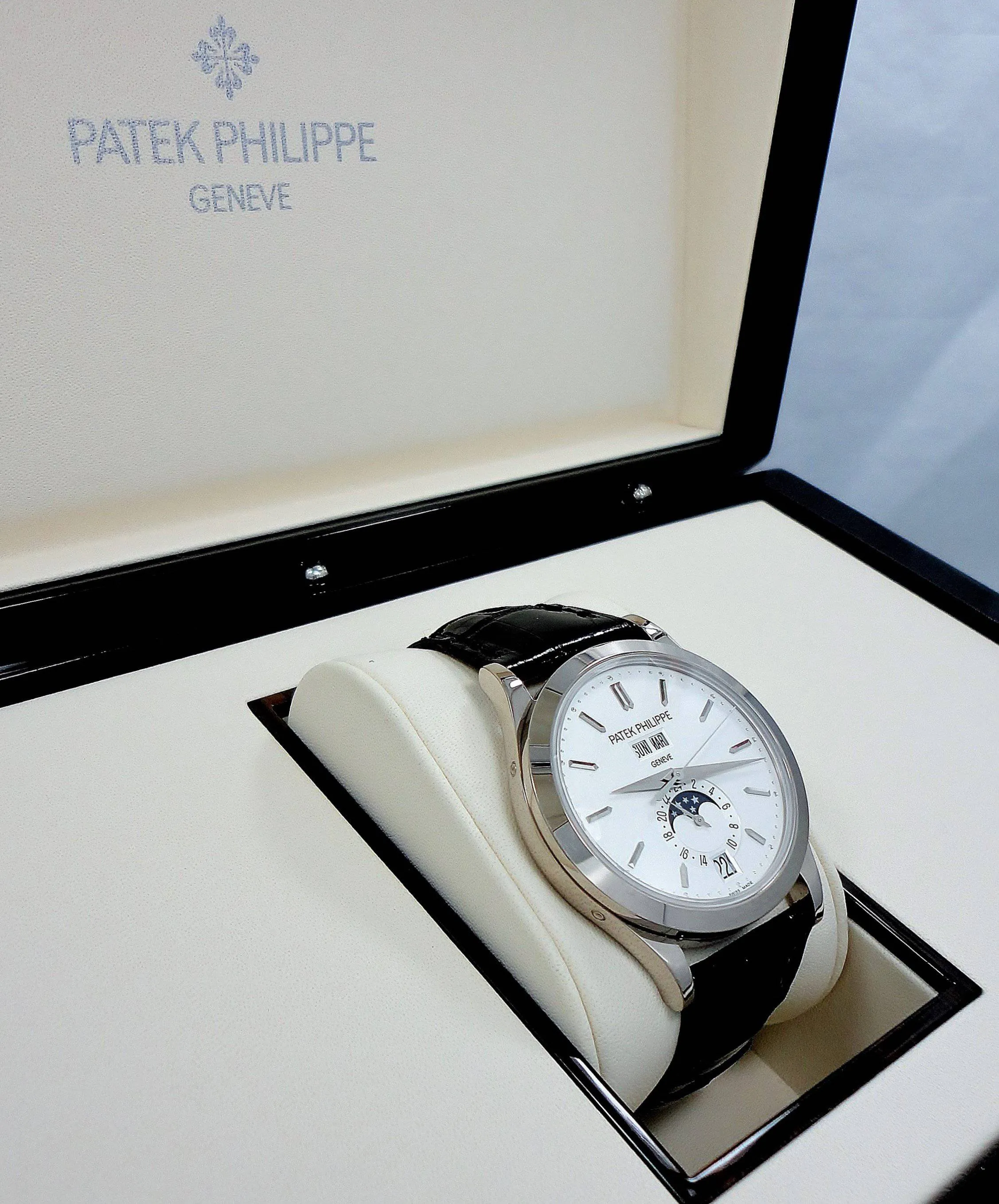 Patek Philippe 5396g-011 Complications Annual Calendar 18k White Gold BOX/PAPERS