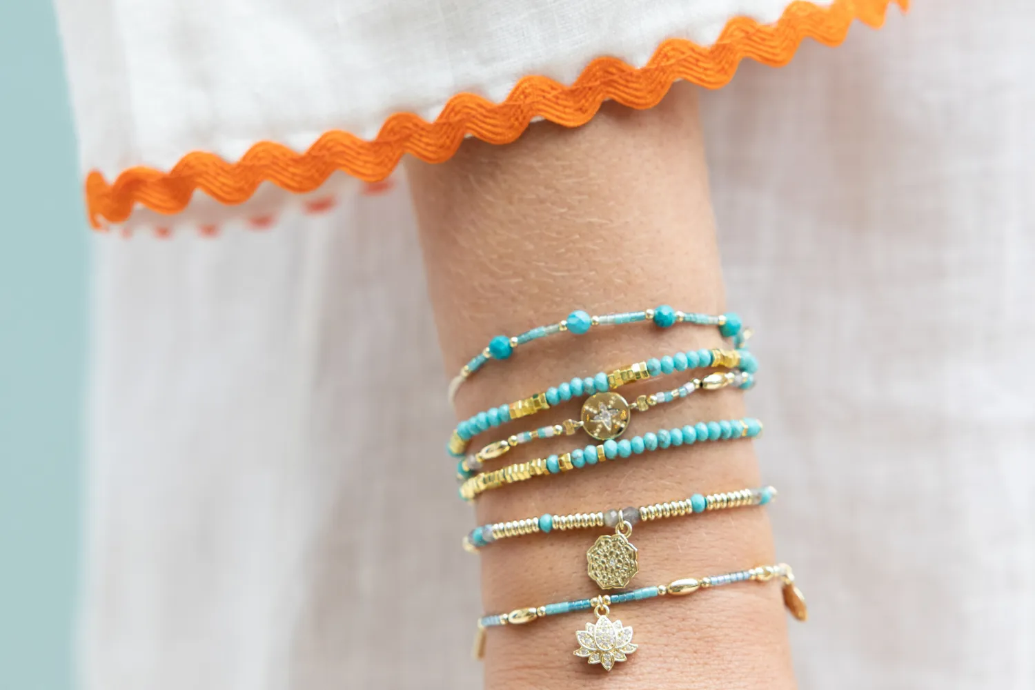 Ribbon Turquoise Gold Gemstone Bracelet