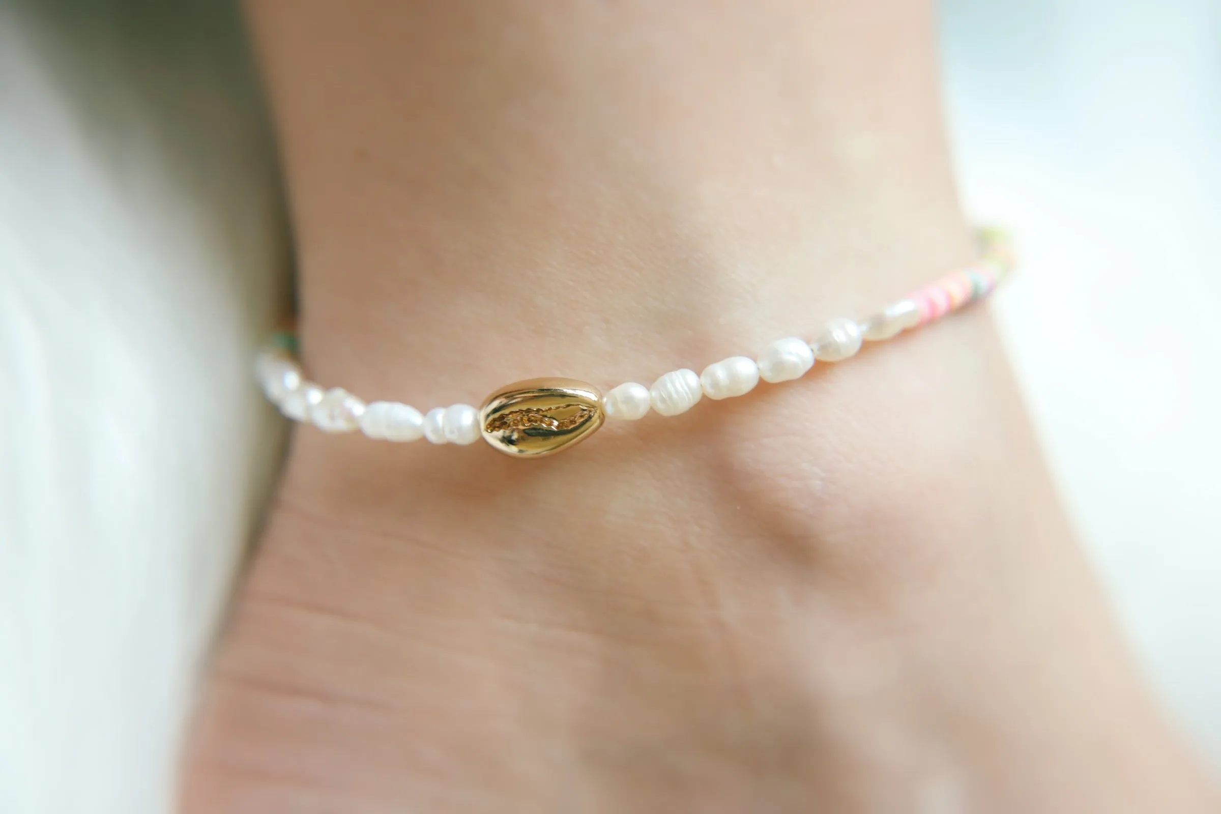 Seashell sugar beaded anklet
