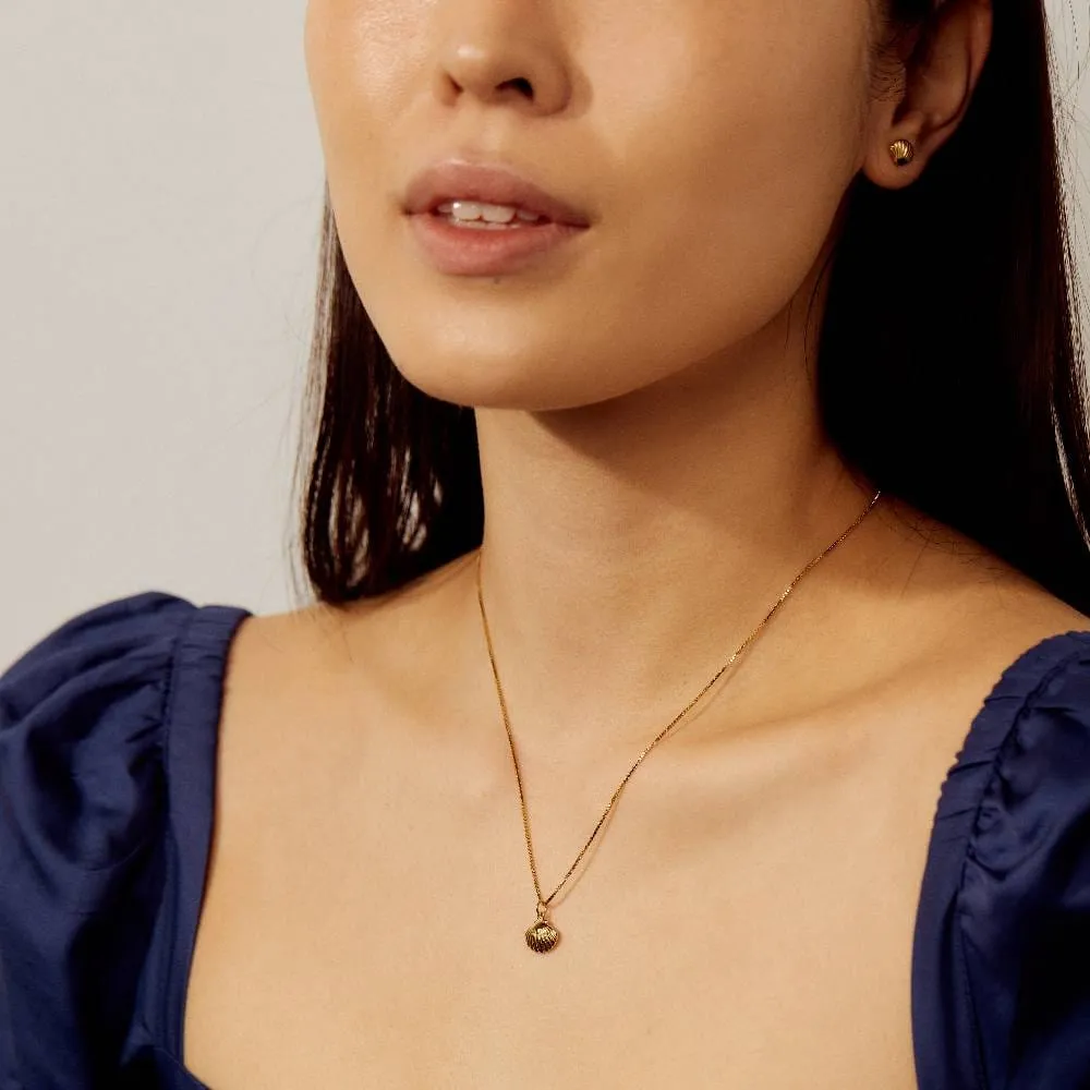 Shell Charm Necklace