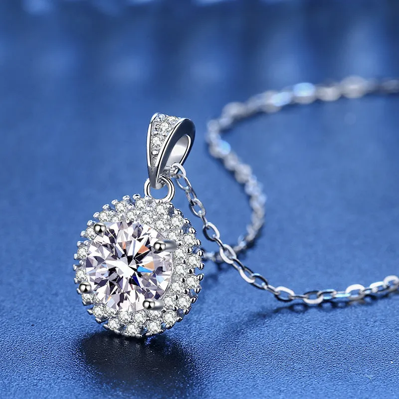 Sunflower Simple Fashion Moissanite Necklace