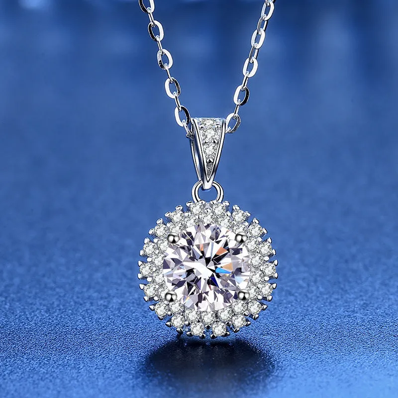 Sunflower Simple Fashion Moissanite Necklace