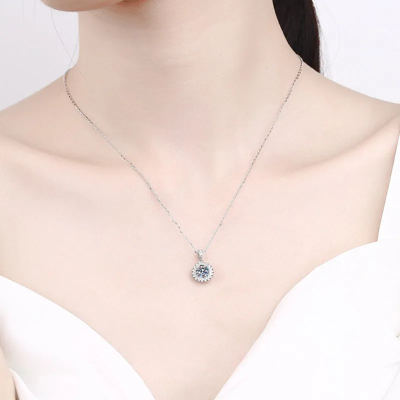 Sunflower Simple Fashion Moissanite Necklace
