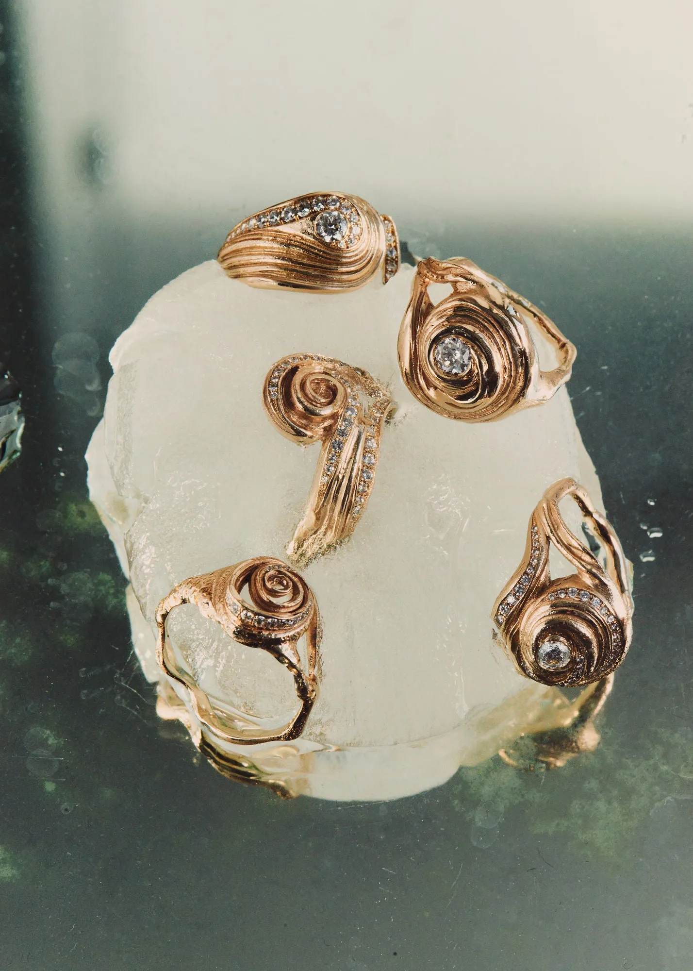 Unda Pavé 14K Gold Ring w. Diamonds